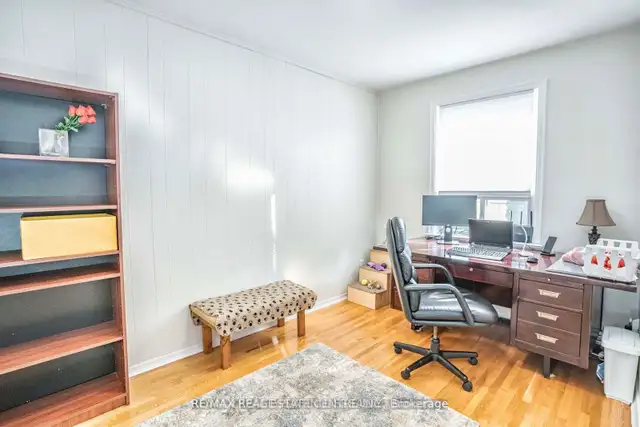 3 Bedroom House For Rent Near Kennady Rd (N) & Vodden ST (E) - Photo 4
