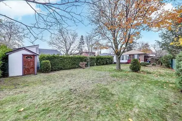 3 Bedroom Bungalow Main Floor For Rent - Photo 7