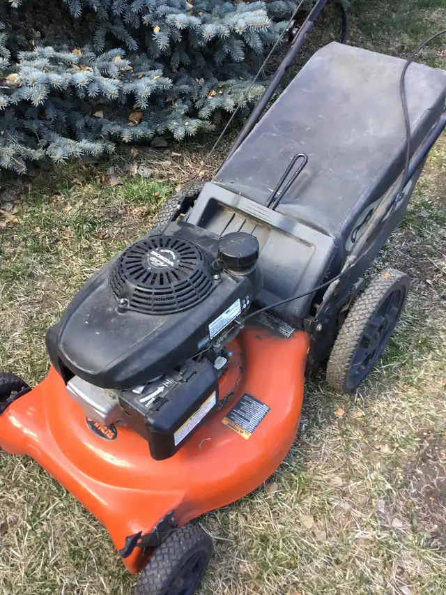 Ariens 21" Lawnmower, Honda GCV 160  $175 - Photo 2