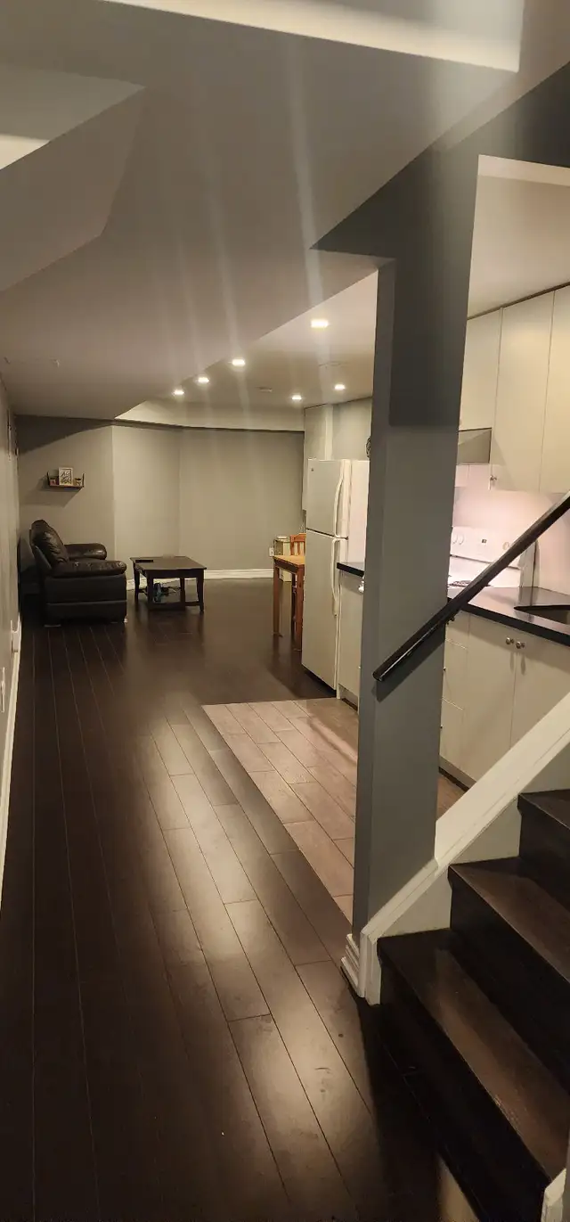 One Bedroom Basement - Photo 3