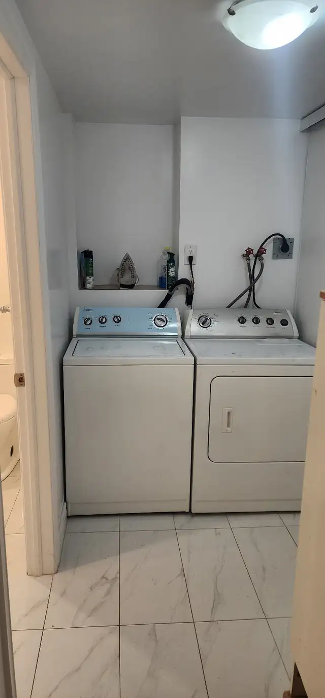 One Bedroom Basement - Photo 5