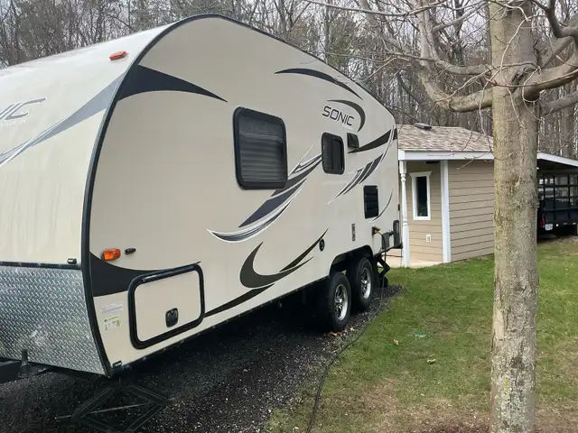 2016 Sonic Travel Trailer - Photo 3