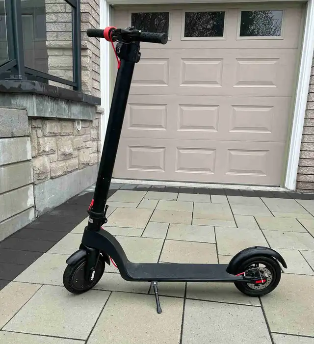 E-Scooter. X7, 8.5 inch wheels