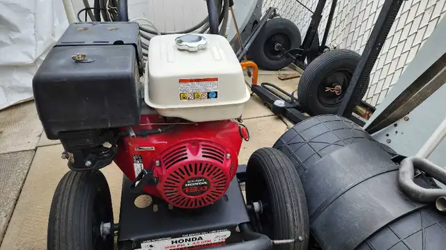 Moteur Honda 13 forces en très bonne condition