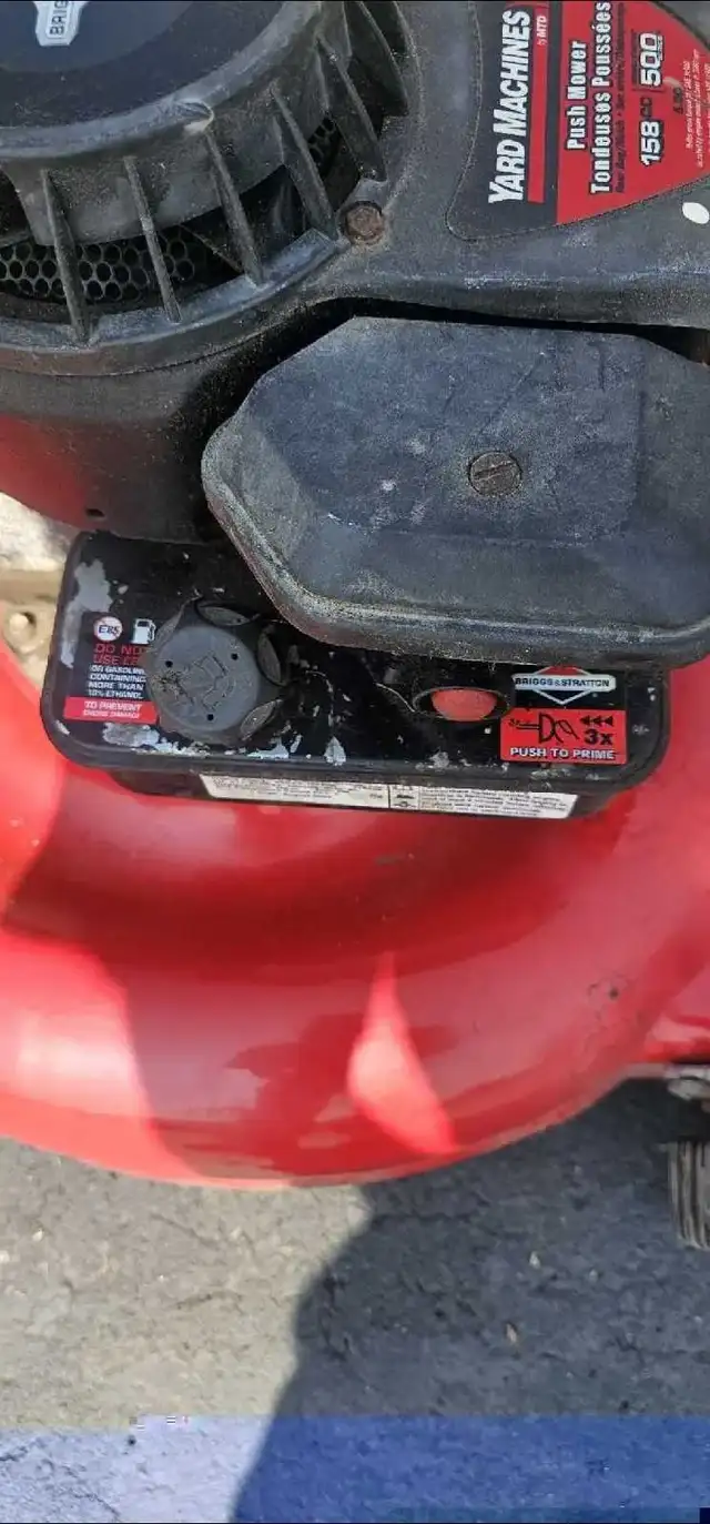 Briggs and Stratton lawn mower LOW HOURS $130 - Photo 3