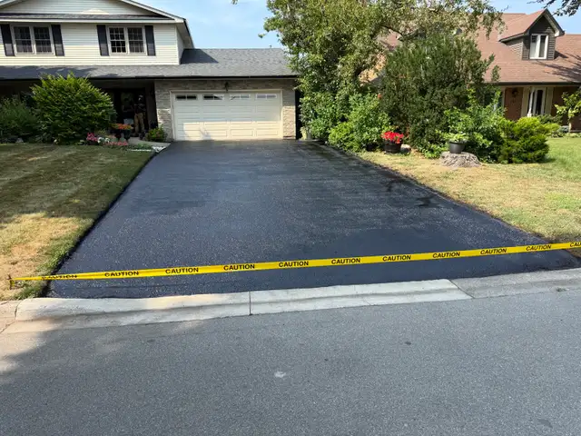 Driveway sealing services - Photo 8