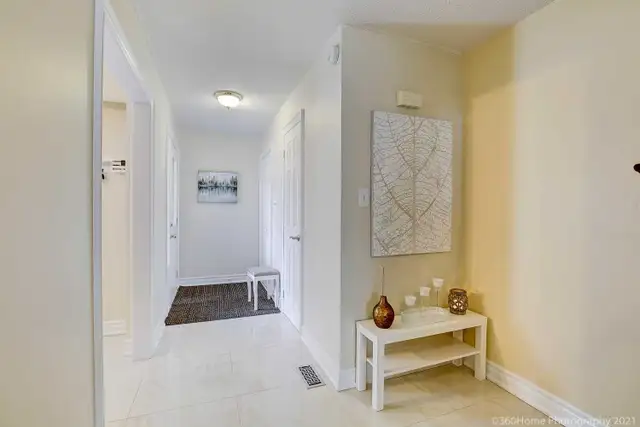 4 Bedroom Luxury House For Rent in Scarborough - June 1 - Photo 9
