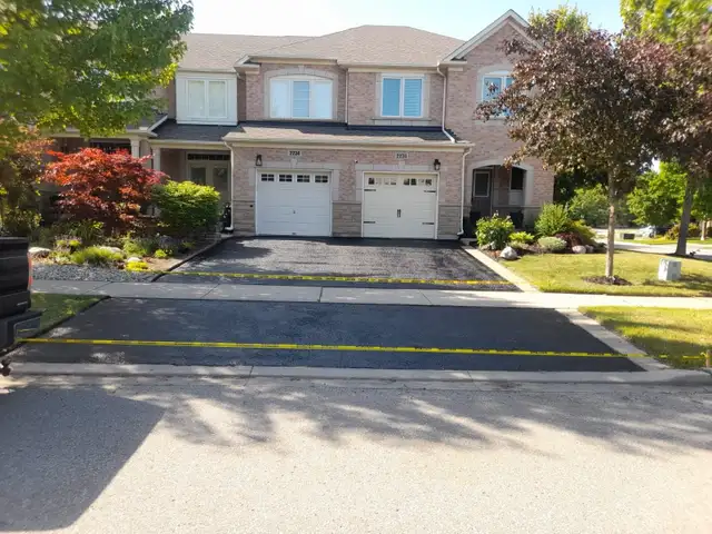Driveway sealing services - Photo 3