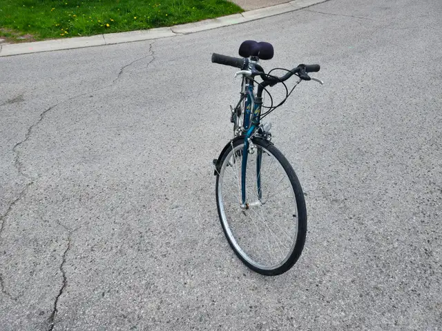 Adult Commuter Bike For Sale - Photo 5