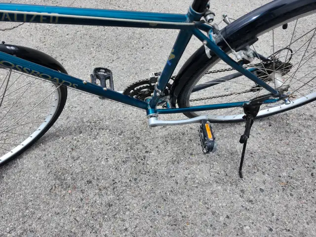 Adult Commuter Bike For Sale - Photo 9