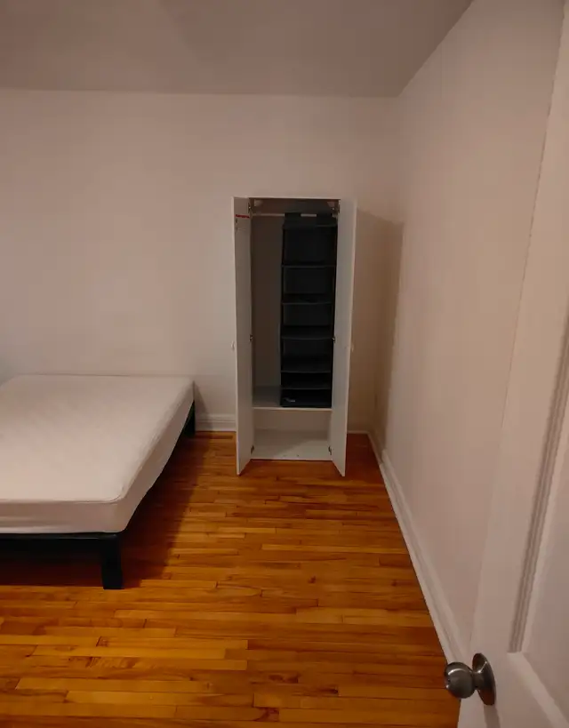 furnished room available in two-floor apartment cote-des-neiges - Photo 10