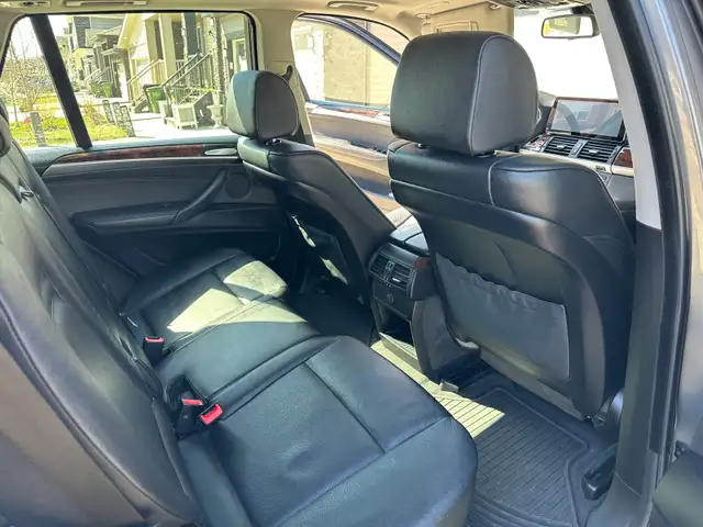 2007 BMW X5 4.8i - Photo 6
