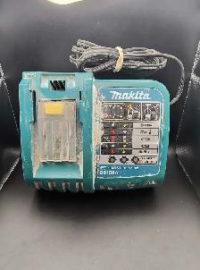 MAKITA CHARGER DC18RA