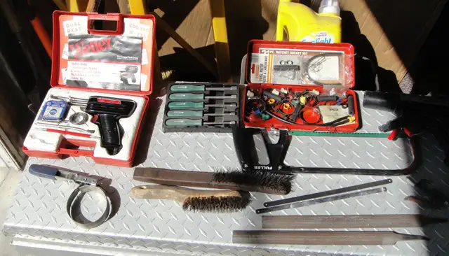 ASSORTED LOT OF TOOLS - Photo 4