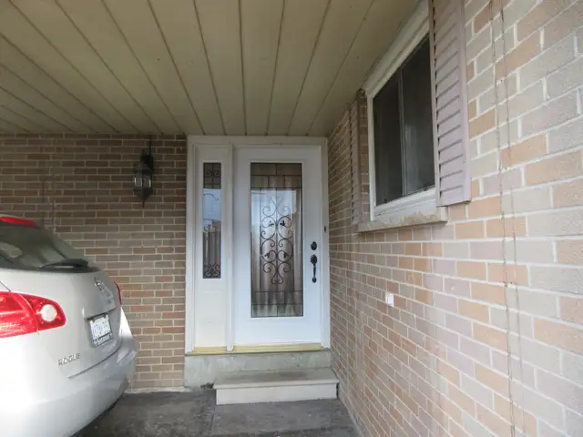 SEMI-DETACHED HOUSE FOR SALE (FULLY TENANTED) - Photo 2