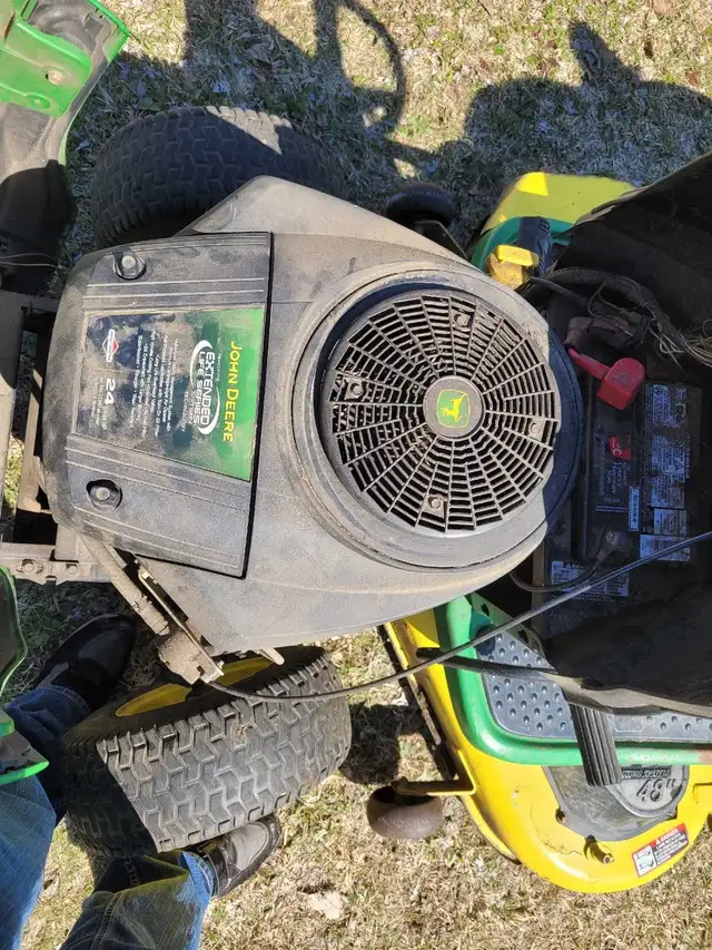 john deere lawn tractor - Photo 3