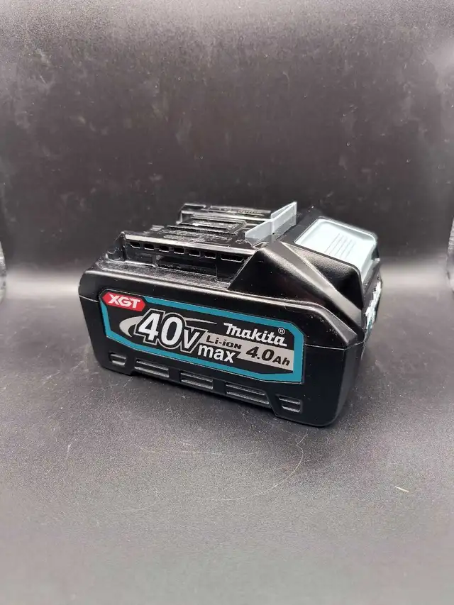 MAKITA 40V MAX XGT 4.0AH BATTERY - Photo 2