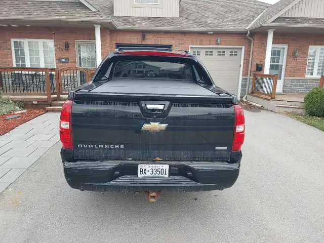 Chevy Avalanche - Photo 4