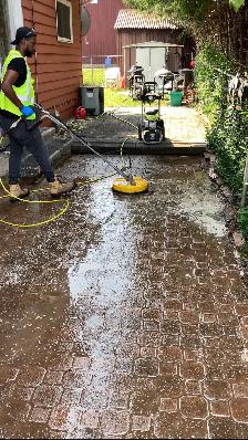 PROFESSIONAL PRESSURE WASHING – OTTAWA - Photo 9