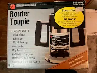 BLACK & DECKER ROUTER