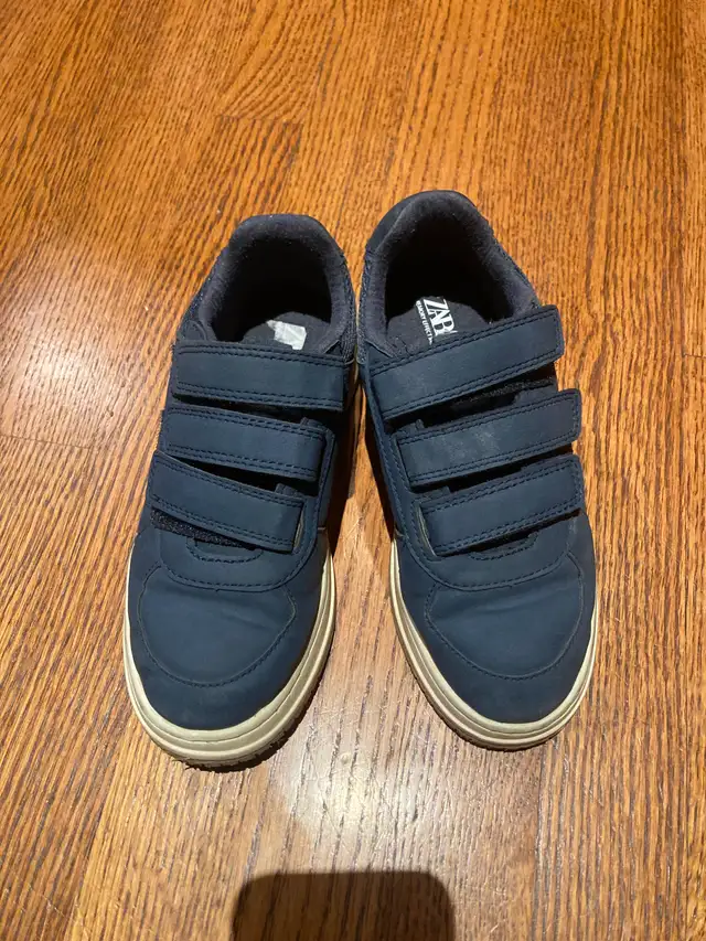 Boys sneakers, size 1.5-2 kids - Photo 2