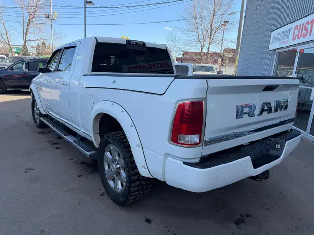 2018 Ram 2500 LIMITED MEGACAB 6'4 BOX 4X4/ NO ACCIDENTS - Photo 3