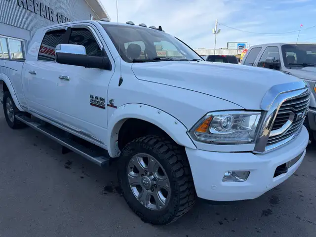 2018 Ram 2500 LIMITED MEGACAB 6'4 BOX 4X4/ NO ACCIDENTS - Photo 8