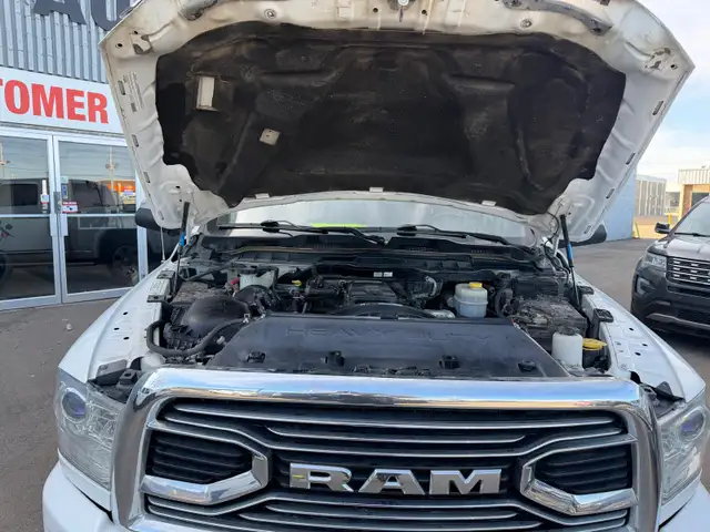 2018 Ram 2500 LIMITED MEGACAB 6'4 BOX 4X4/ NO ACCIDENTS - Photo 10