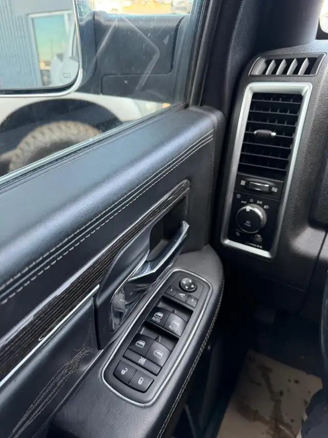 2018 Ram 2500 LIMITED MEGACAB 6'4 BOX 4X4/ NO ACCIDENTS - Photo 21