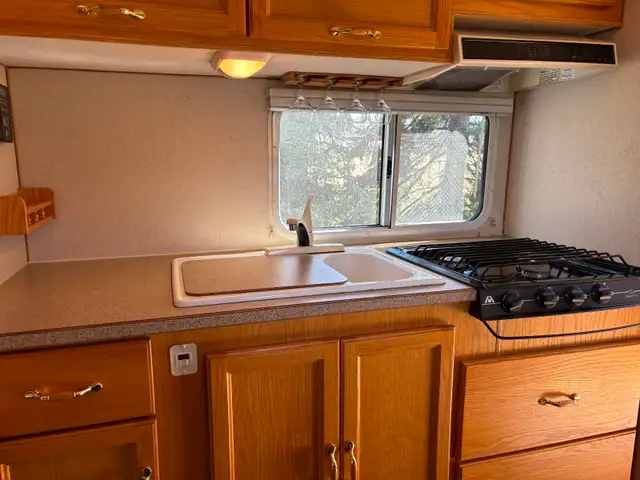 2004 Northern Lite 10-2 - Photo 9