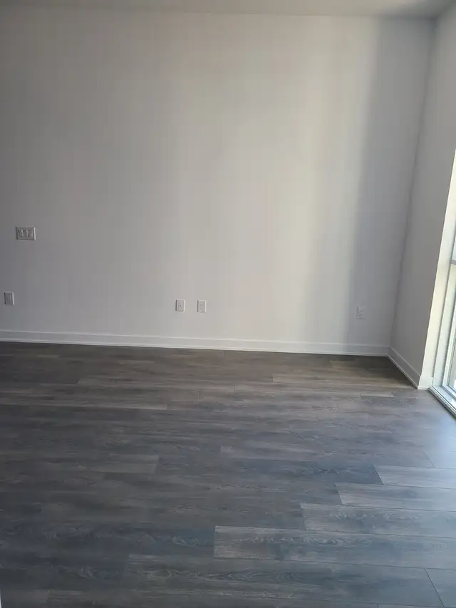 Condo Near Vaughan Subway for rent - Photo 8