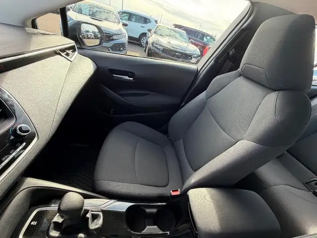 2020 Toyota COROLLA - Photo 23