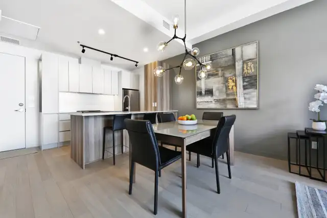 Luxueux condo. MEUBLÉ ÉQUIPÉ. REM. Garage. DIX30. Disponible. - Photo 3