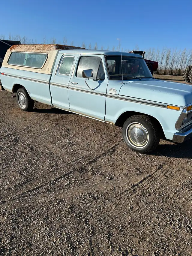 1977 and 1948 Ford trucks