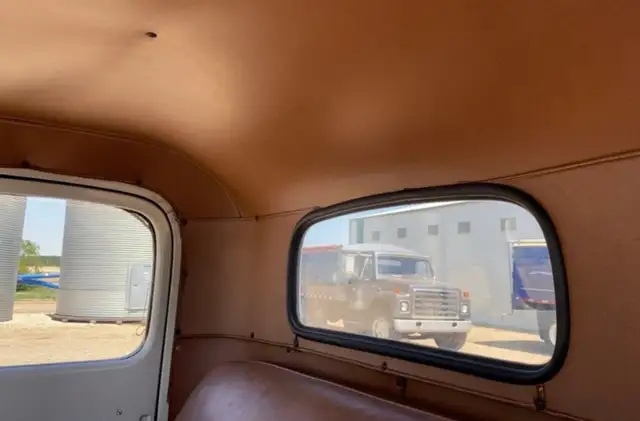 1977 and 1948 Ford trucks - Photo 5
