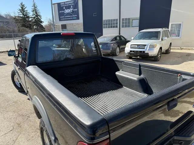 1995 Ford Ranger 4x4 manual MINT low kms - Photo 4
