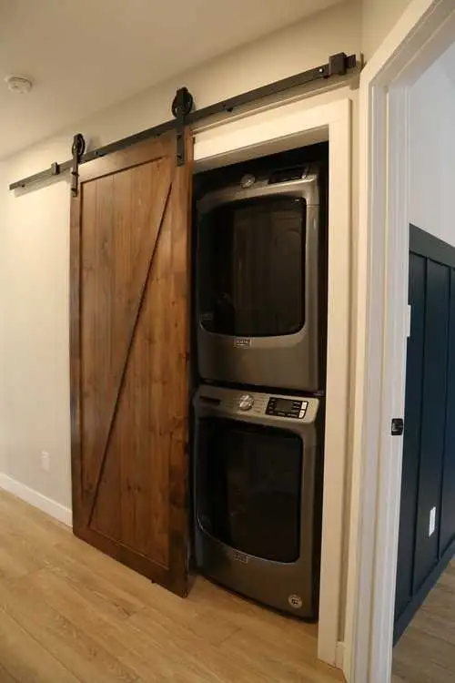 Two Bedroom Upper Suite in the Crescents Available June 1 - Photo 6