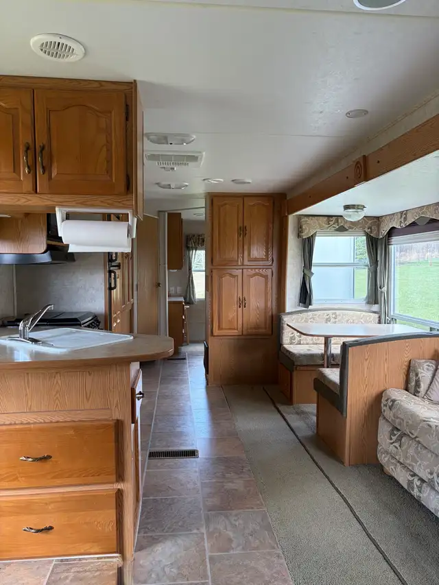 2005 Cougar by Keystone 304 BHS travel trailer - Photo 3