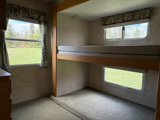2005 Cougar by Keystone 304 BHS travel trailer - Photo 5