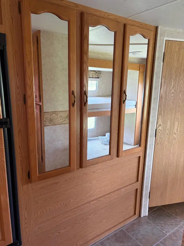 2005 Cougar by Keystone 304 BHS travel trailer - Photo 9