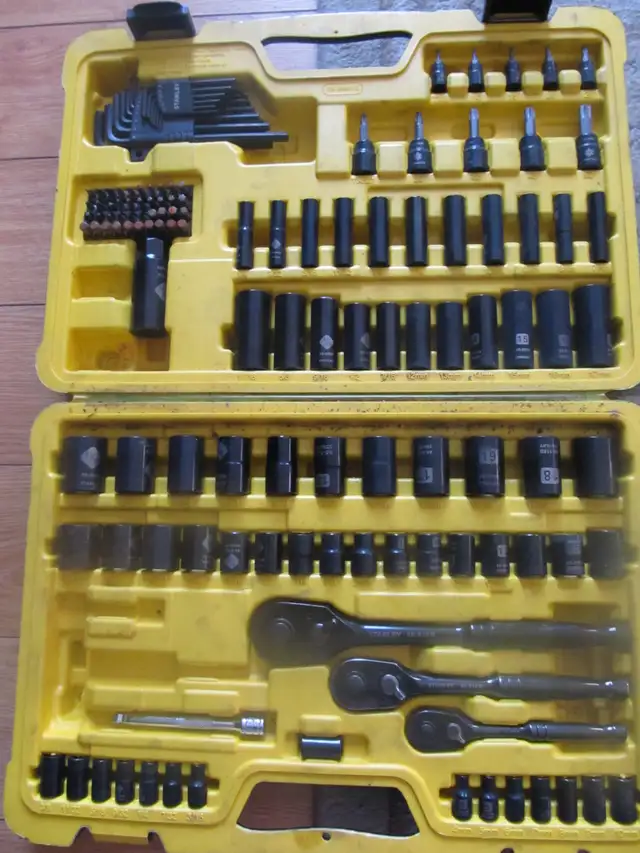 For Sale - Stanley Professional Tool Kit - Photo 2