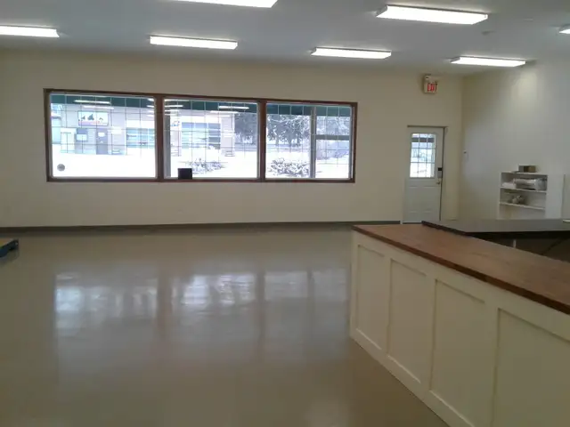 6000 sq ft COMMERCIAL BUILDING FOR SALE - Photo 5