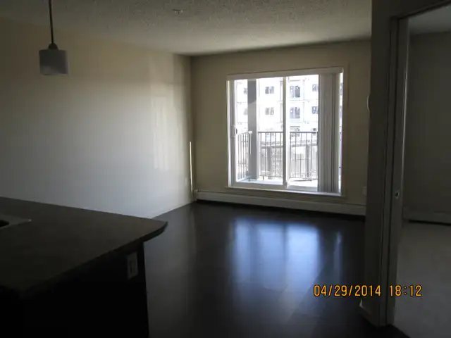 One bedroom condo for rent - North Edmonton, 508 Albany Way - Photo 2