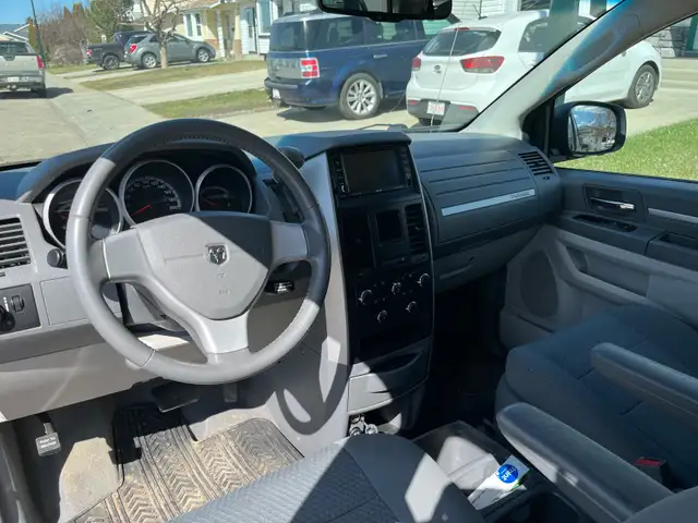 2010 Dodge Caravan - Photo 6