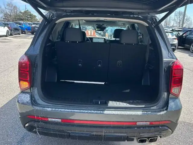 2025 Hyundai Palisade Urban 7-Passenger AWD - Photo 2