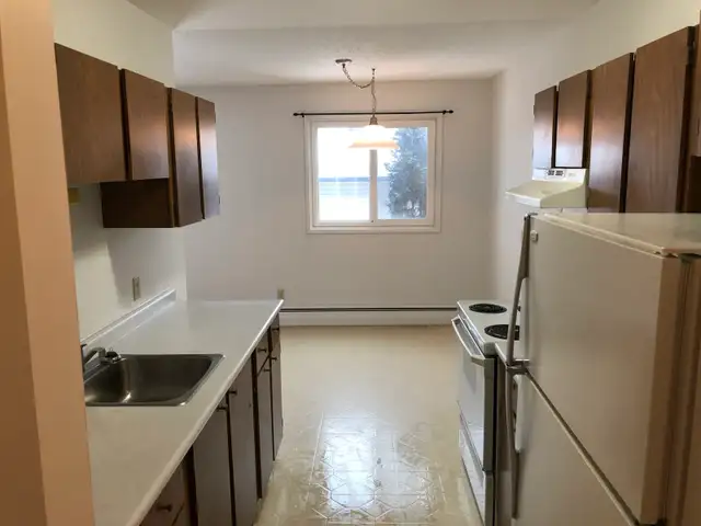 INDIAN HEAD, 2 Bedroom Suite In Modern Adult Building - Photo 6