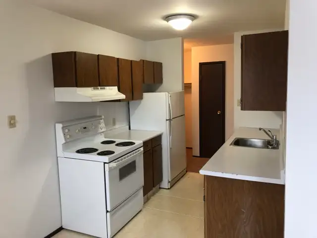 INDIAN HEAD, 2 Bedroom Suite In Modern Adult Building - Photo 7