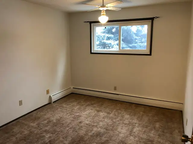 INDIAN HEAD, 2 Bedroom Suite In Modern Adult Building - Photo 8