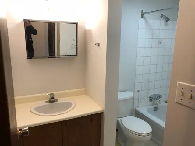 INDIAN HEAD, 2 Bedroom Suite In Modern Adult Building - Photo 9