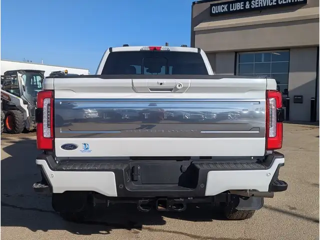 2025 Ford F-350 Platinum 8' Box/6.7L/Pano/Touch Nav/Camera - Photo 10